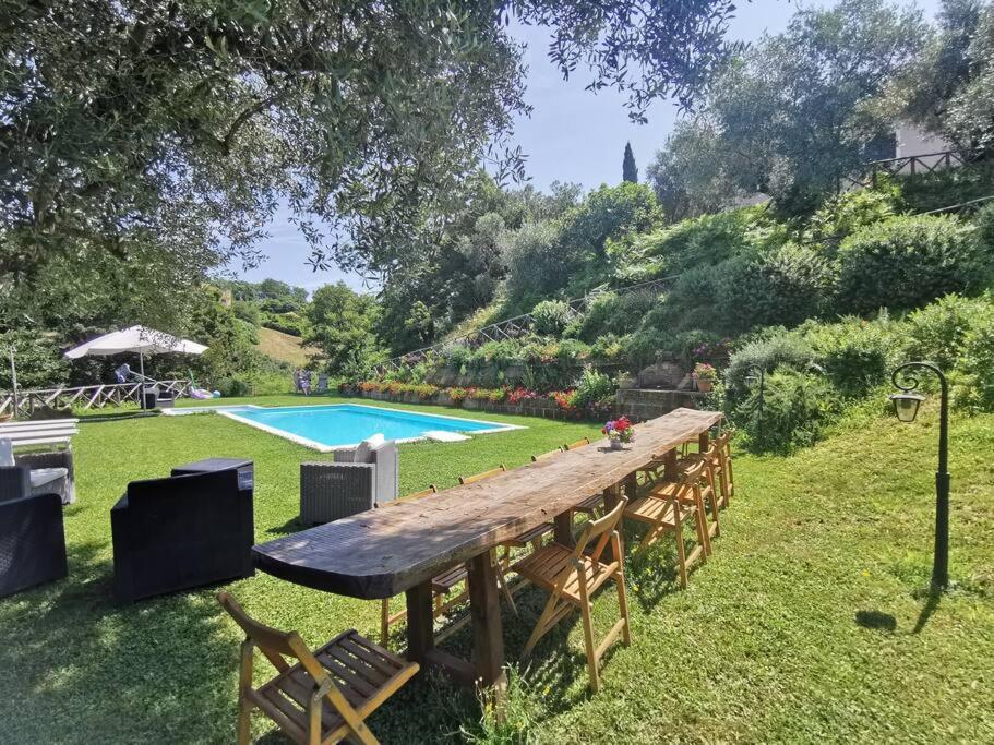 Apartment In Luxuryproperty Privatepool Garden Bbq Airc X8 Castelnuovo Di Porto Exterior photo